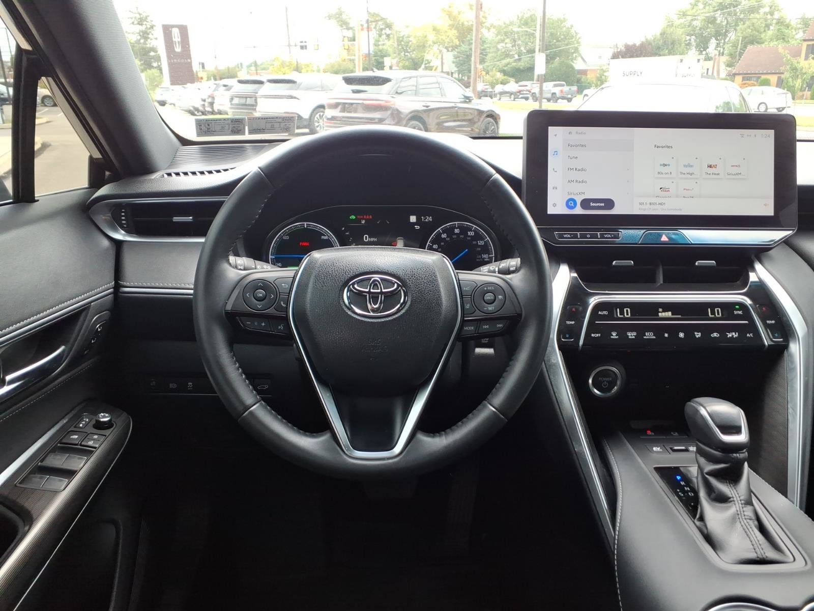 Used 2024 Toyota Venza Nightshade AWD/4WD image 13