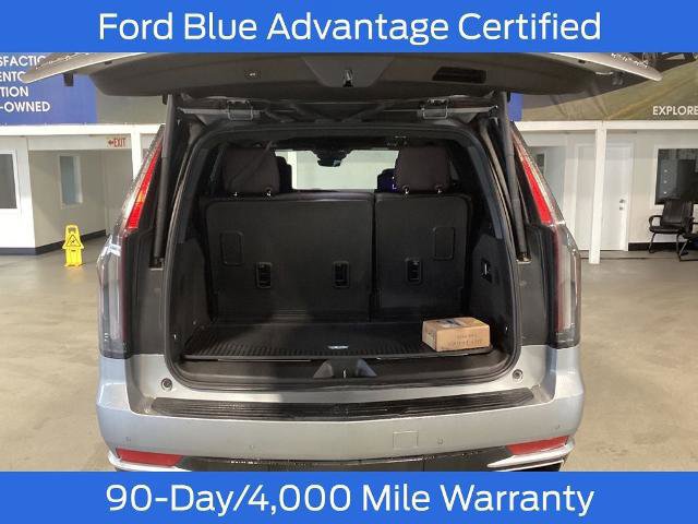 Used 2023 Cadillac Escalade Premium Luxury Platinum image 10