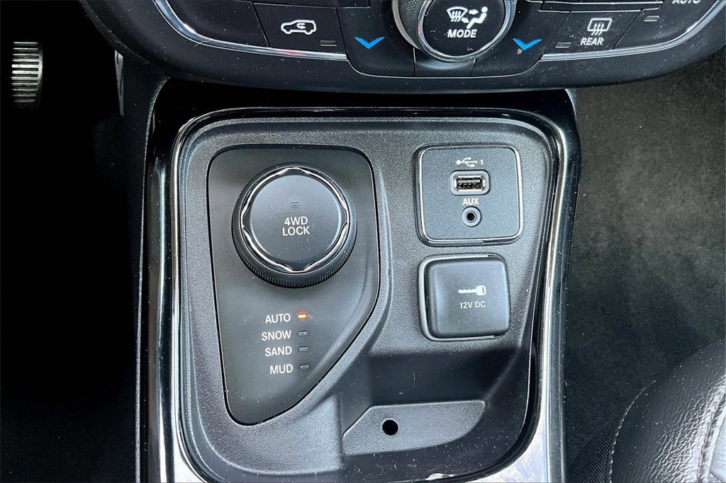 Used 2019 Jeep Compass Limited image 32