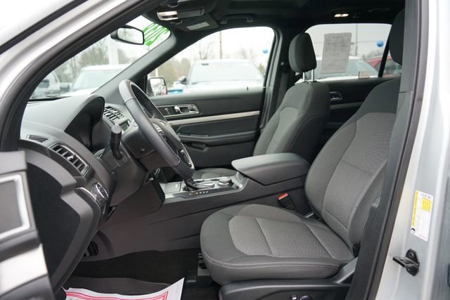 Certified 2018 Ford Explorer XLT w/ Equipment Group 201A image 12