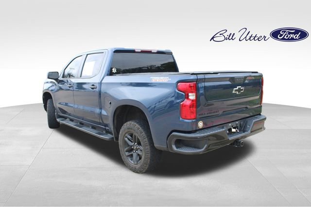 Used 2022 Chevrolet Silverado 1500 Custom Trail Boss w/ LPO, Dark Essentials Package image 3