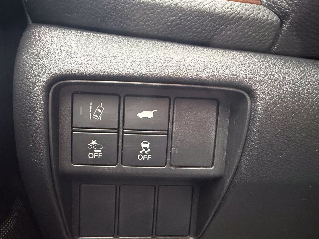 Used 2022 Honda CR-V Touring image 25