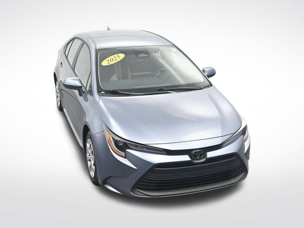 Used 2025 Toyota Corolla LE w/ Convenience Package FWD image 35