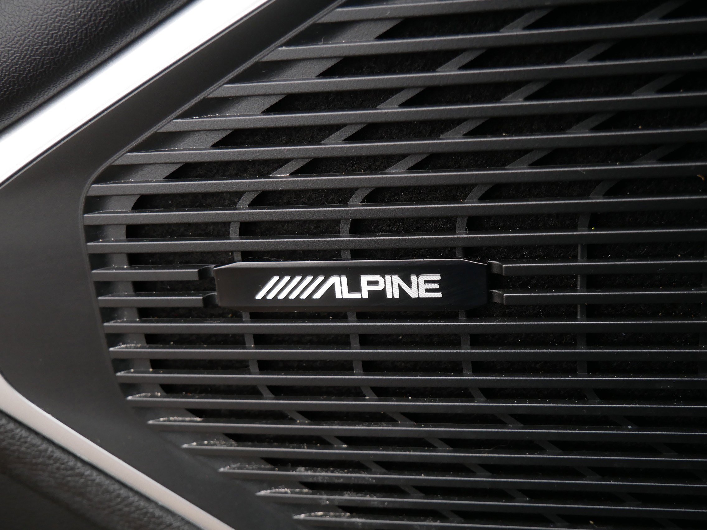 Used 2024 Jeep Wagoneer L Series II image 27