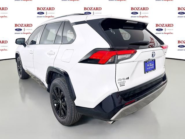 Used 2023 Toyota RAV4 SE image 6
