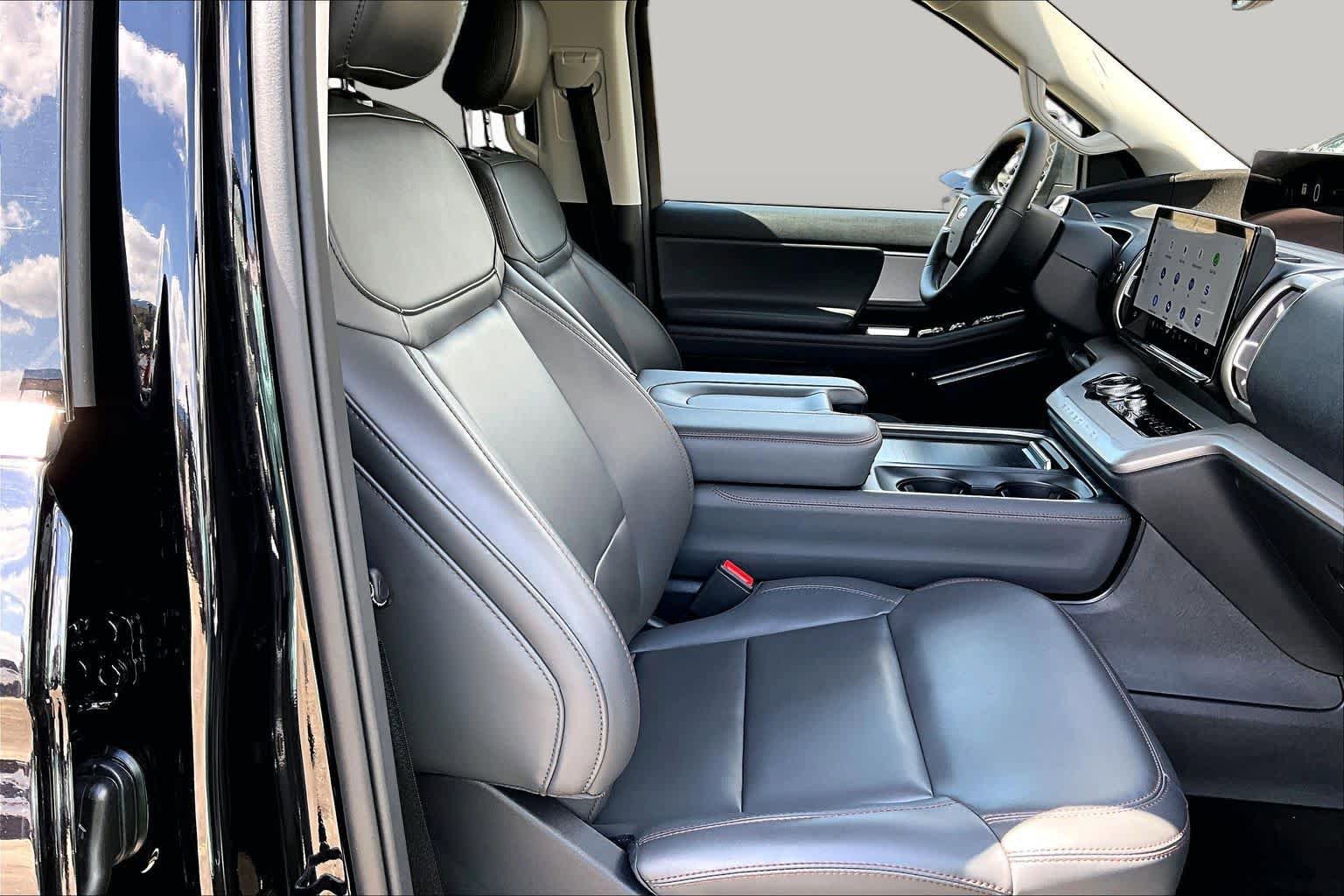 Certified 2025 Ford Expedition Max Active AWD/4WD image 9
