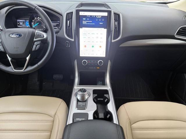 Certified 2024 Ford Edge SEL w/ Convenience Package AWD/4WD image 10
