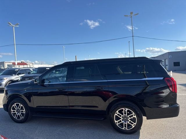 Certified 2025 Ford Expedition Max Active AWD/4WD image 3
