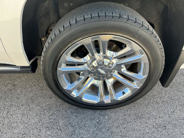 Used 2020 Chevrolet Suburban Premier w/ Premier Plus Edition AWD/4WD image 9