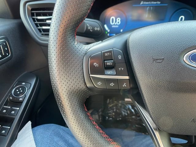 Certified 2023 Ford Escape ST-Line Elite w/ Premium Technology Package AWD/4WD image 18