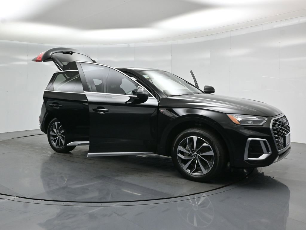 Used 2021 Audi Q5 2.0T Premium Plus w/ Premium Plus Package AWD/4WD image 35