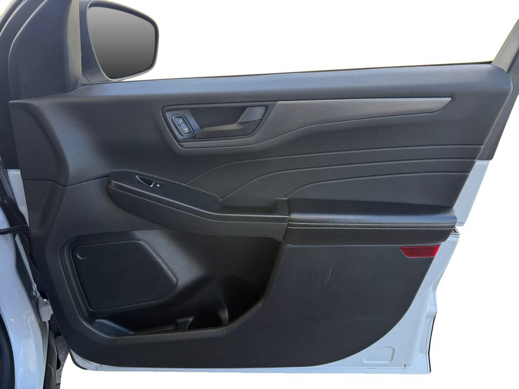 Certified 2025 Ford Escape Active w/ Cold Weather Package FWD image 27