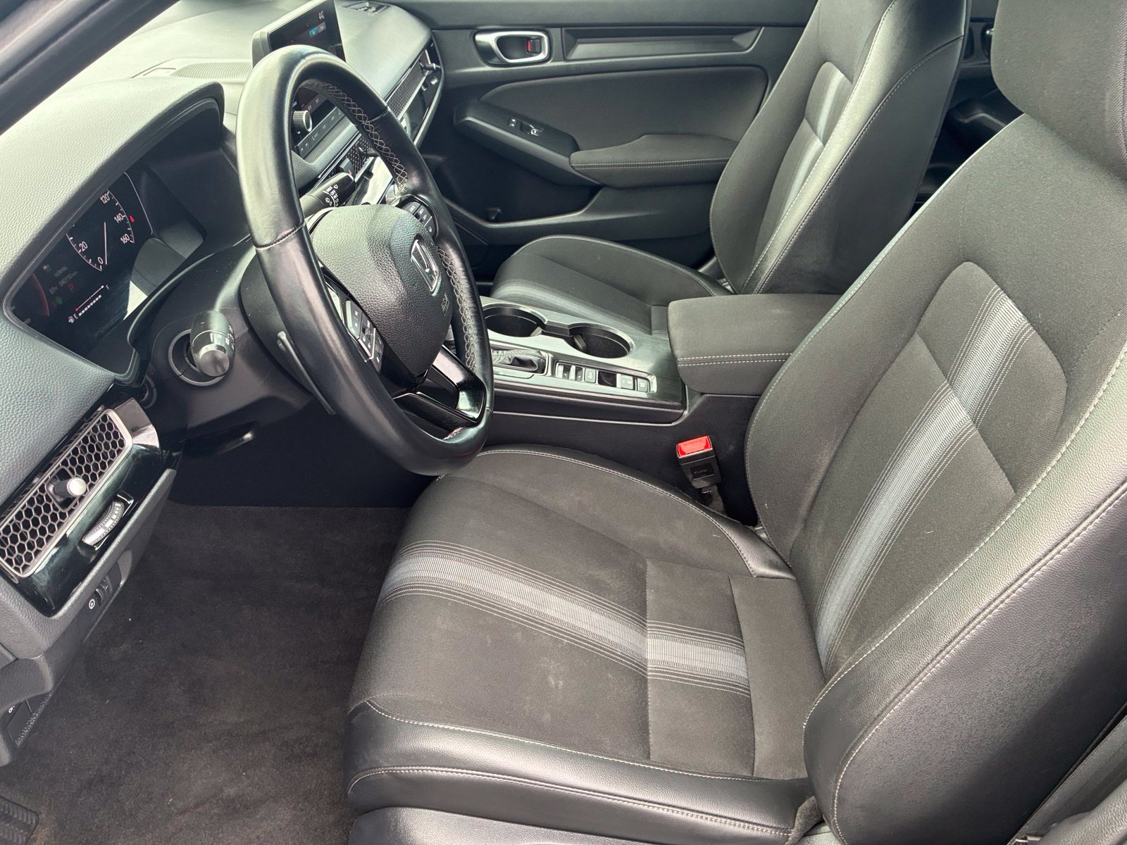 Used 2025 Honda Civic Sport image 14