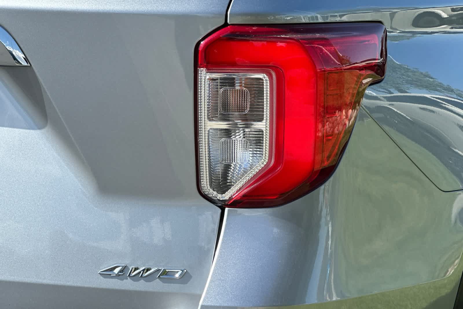 Certified 2023 Ford Explorer XLT w/ Equipment Group 202A AWD/4WD image 28