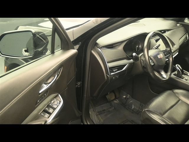 Used 2020 Cadillac XT4 Premium Luxury w/ Driver Awareness Package AWD/4WD image 12