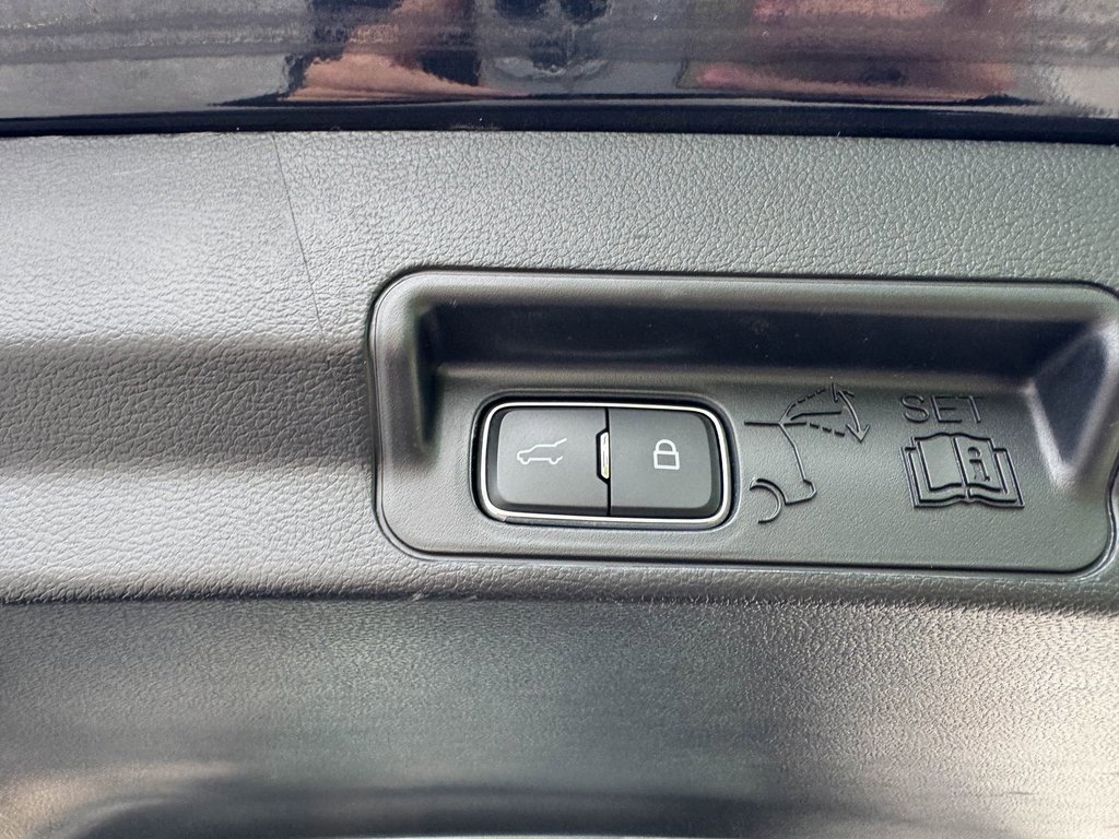 Certified 2025 Ford Explorer ST-Line w/ ST-Line Street Pack image 16