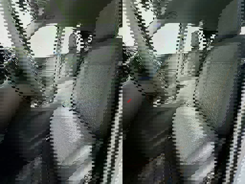 Used 2024 Chevrolet Equinox LT image 15