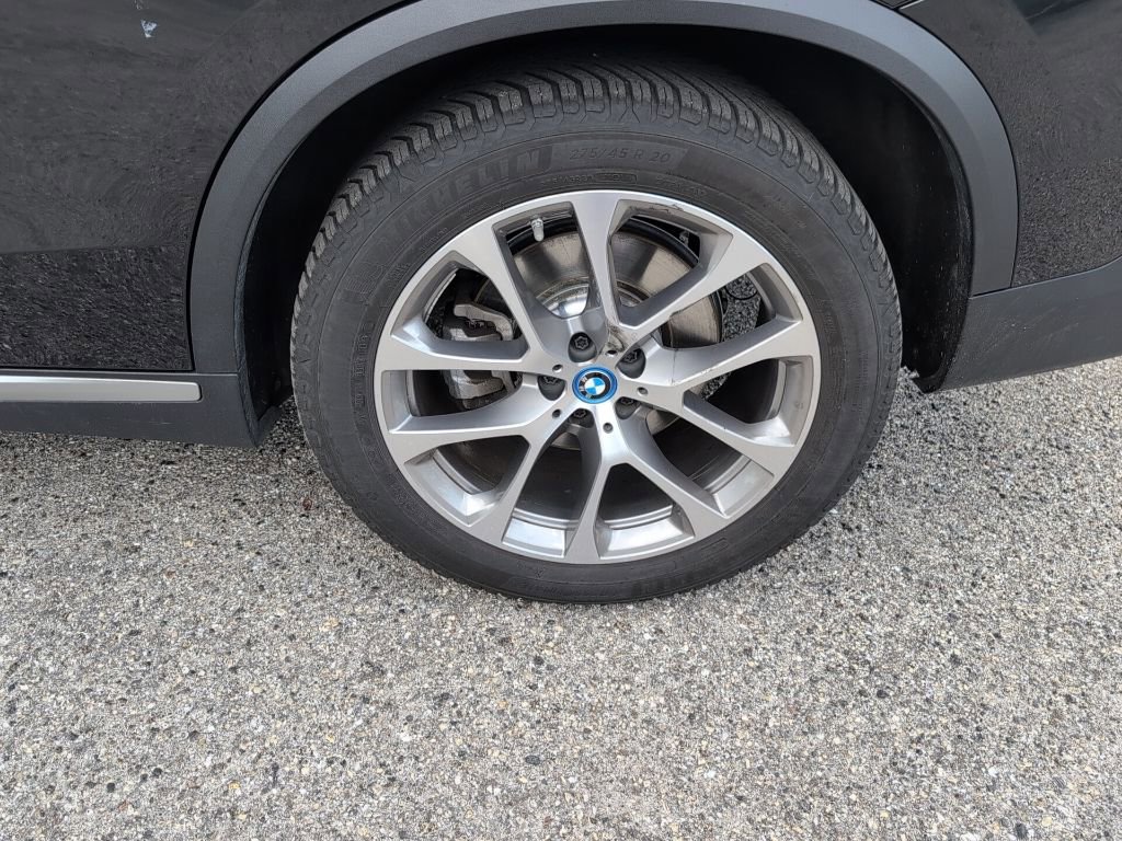 Used 2022 BMW X5 xDrive45e image 14