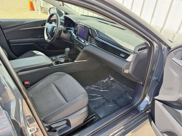 Used 2025 Toyota Camry LE FWD image 18