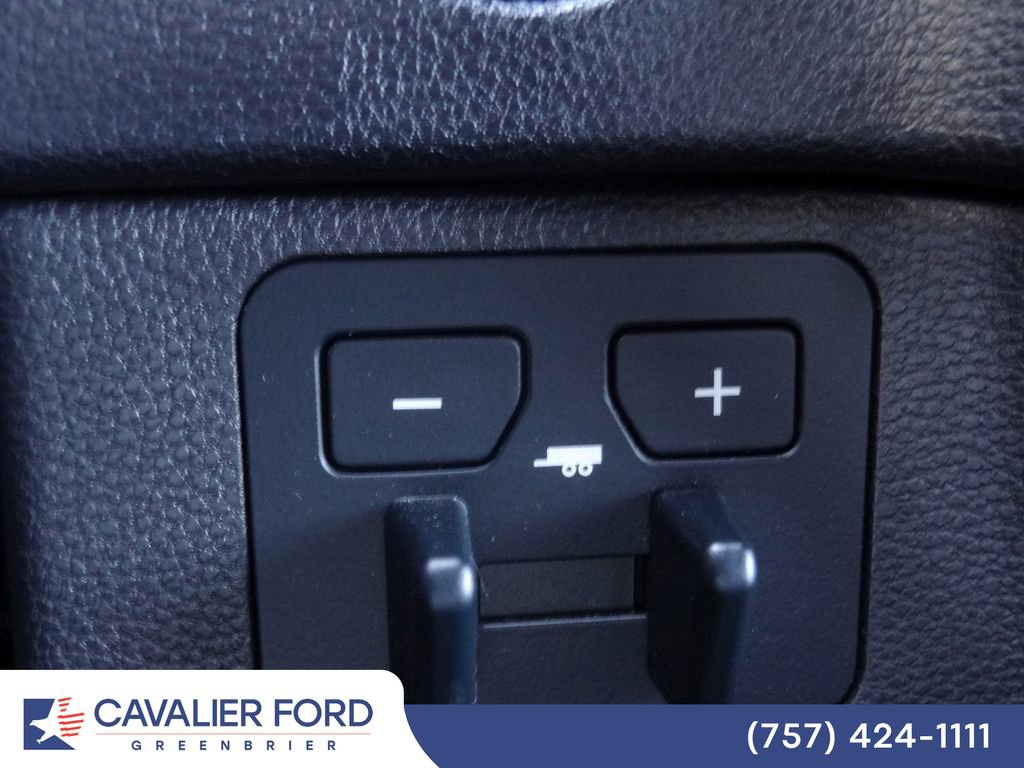 Used 2025 Toyota Tundra SR5 w/ SR5 Premium Package AWD/4WD image 25