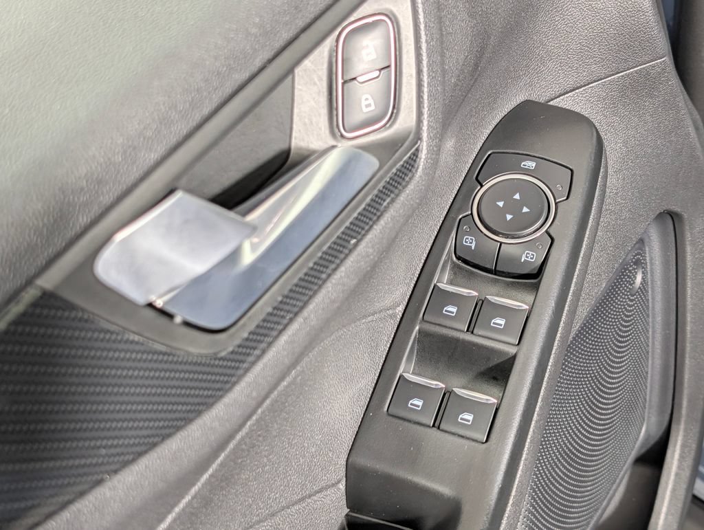 Certified 2025 Ford Escape ST-Line FWD image 25