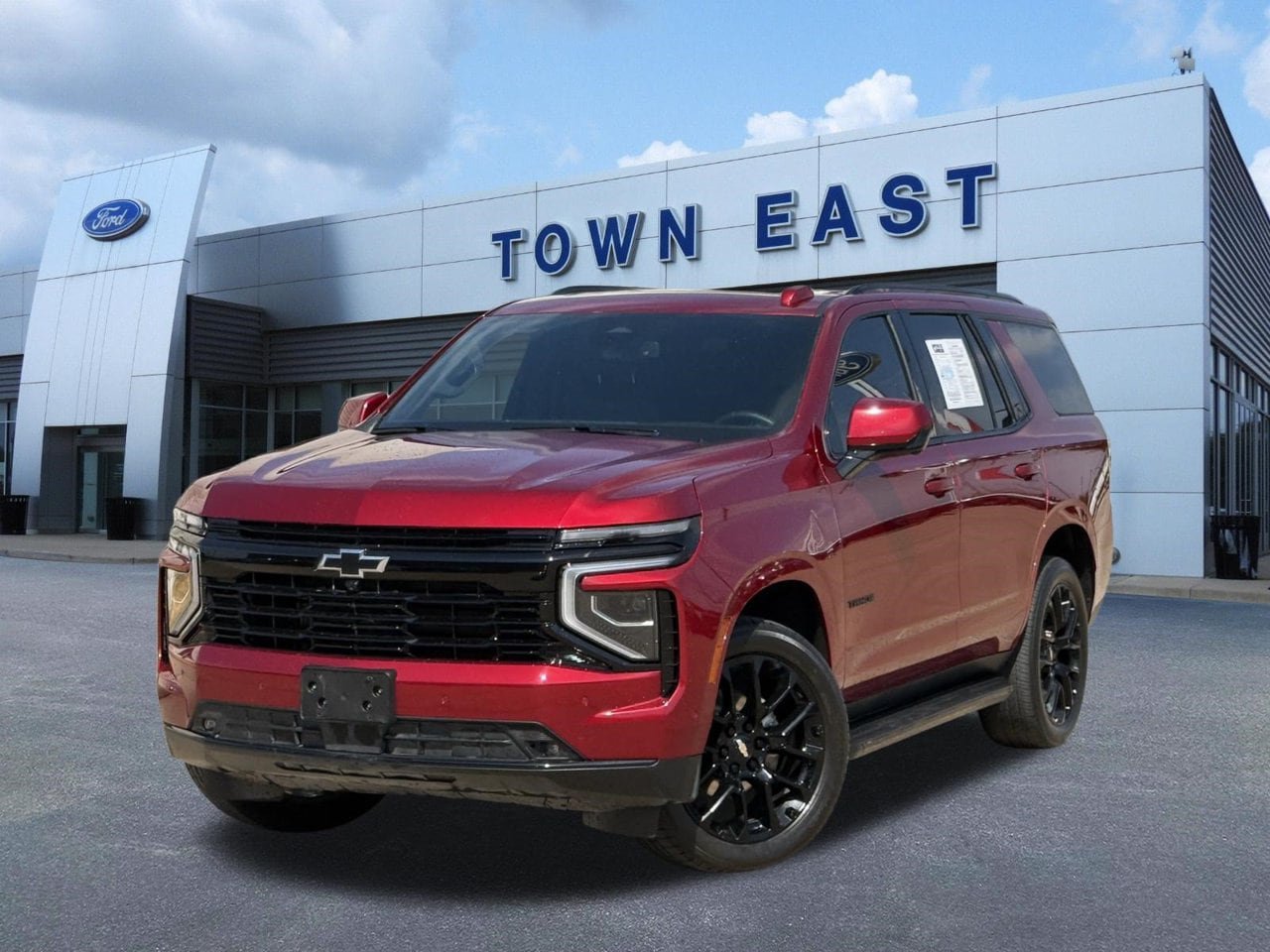 Used 2025 Chevrolet Tahoe RST w/ Sun And Tow Package AWD/4WD image 1