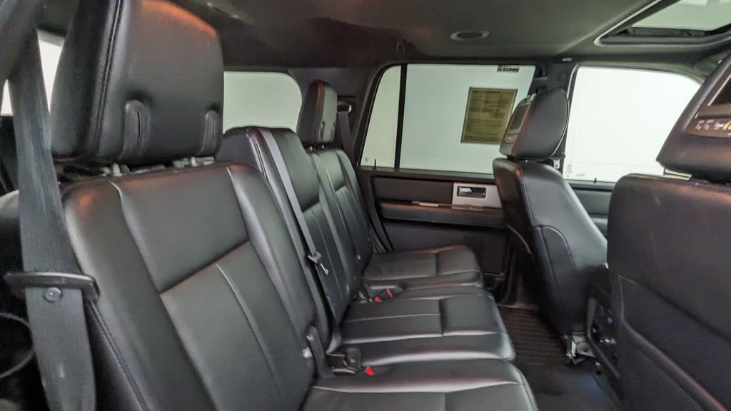 Certified 2017 Ford Expedition XLT w/ Equipment Group 202A AWD/4WD image 38