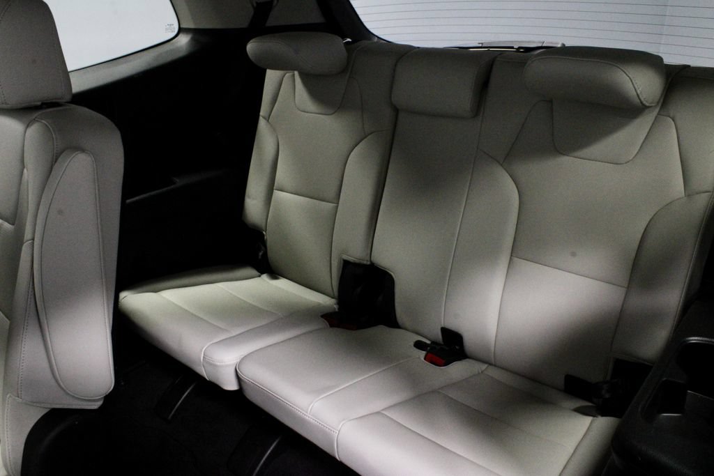 Used 2024 Kia Telluride EX w/ EX Captain's Chair Package FWD image 23