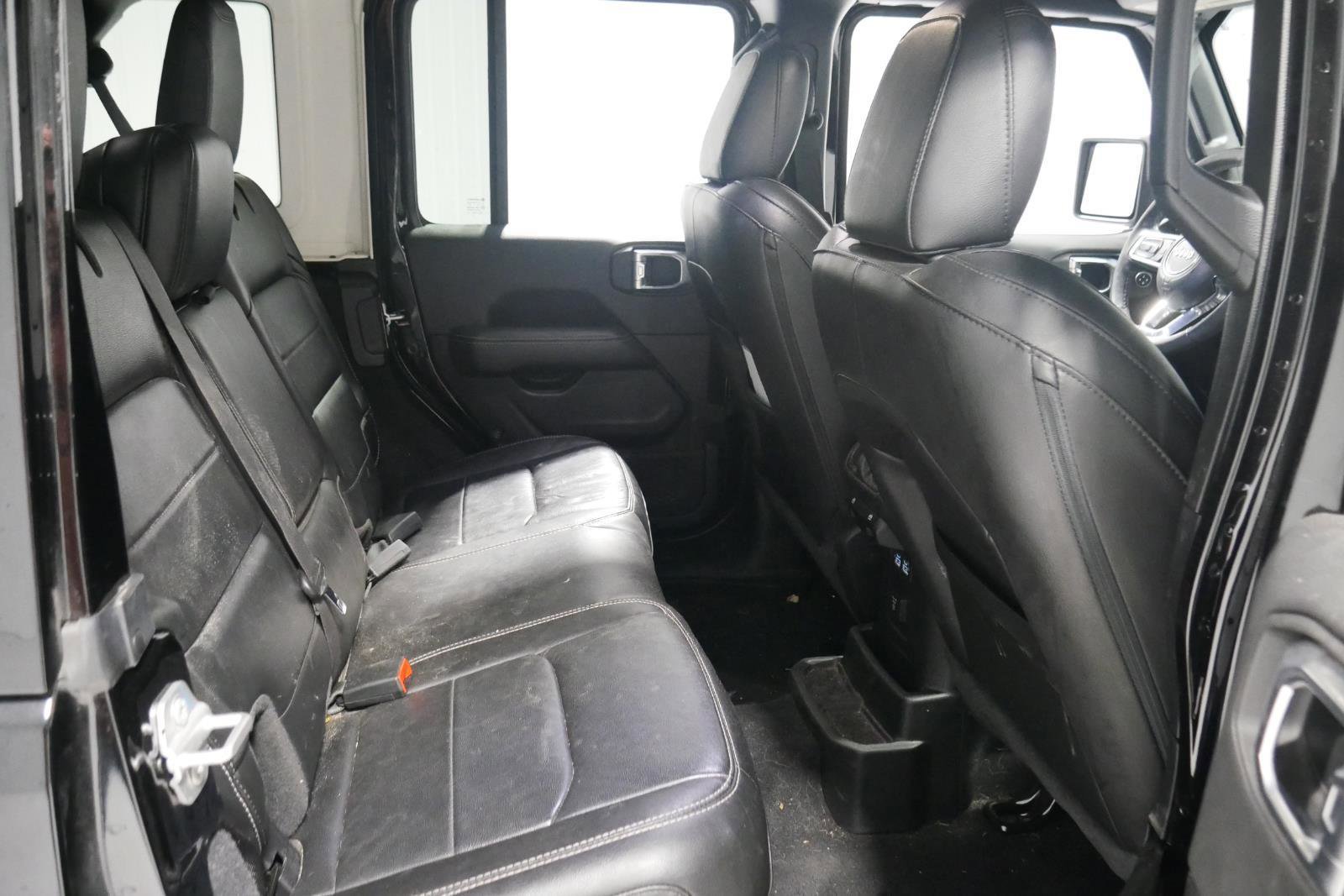 Used 2023 Jeep Wrangler Sahara w/ Cold Weather Group image 18