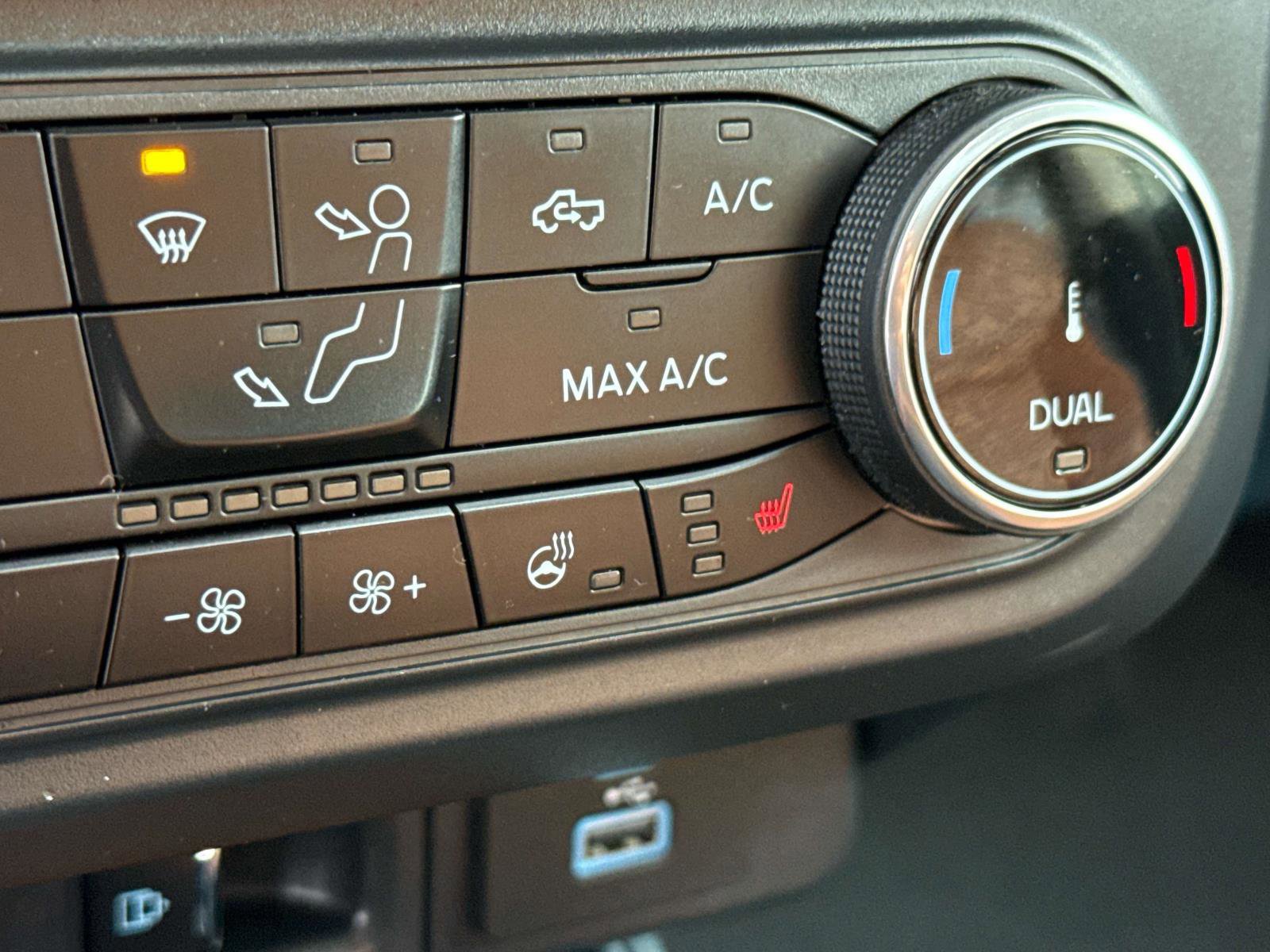 Certified 2023 Ford Maverick Lariat w/ Lariat Luxury Package image 32