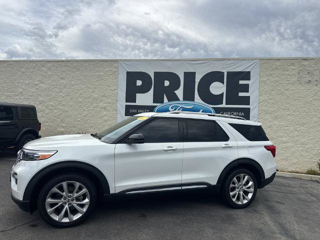 Certified 2022 Ford Explorer Platinum w/ Equipment Group 601A AWD/4WD image 2
