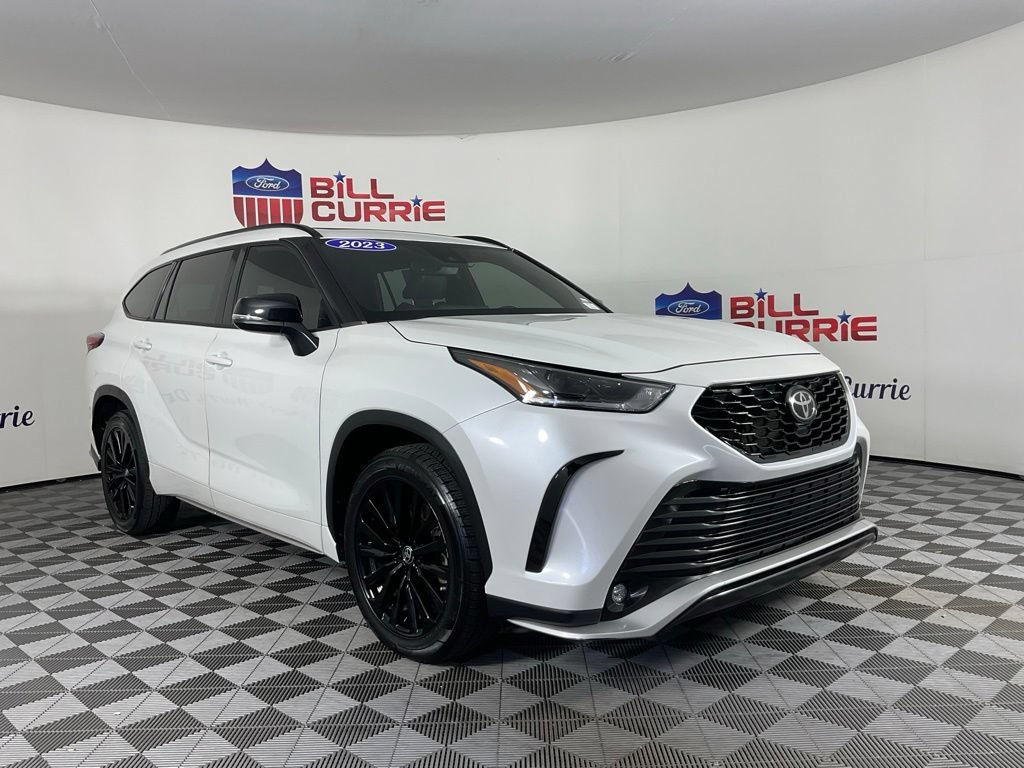Used 2023 Toyota Highlander XSE AWD/4WD video 1