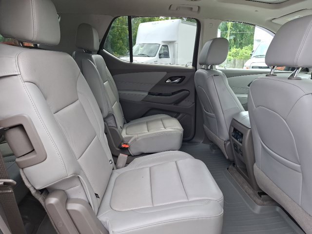 Used 2020 Chevrolet Traverse Premier FWD image 36
