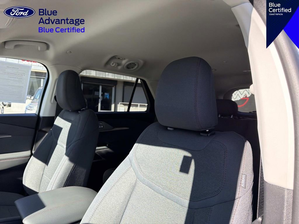 Certified 2025 Ford Explorer Active RWD image 19