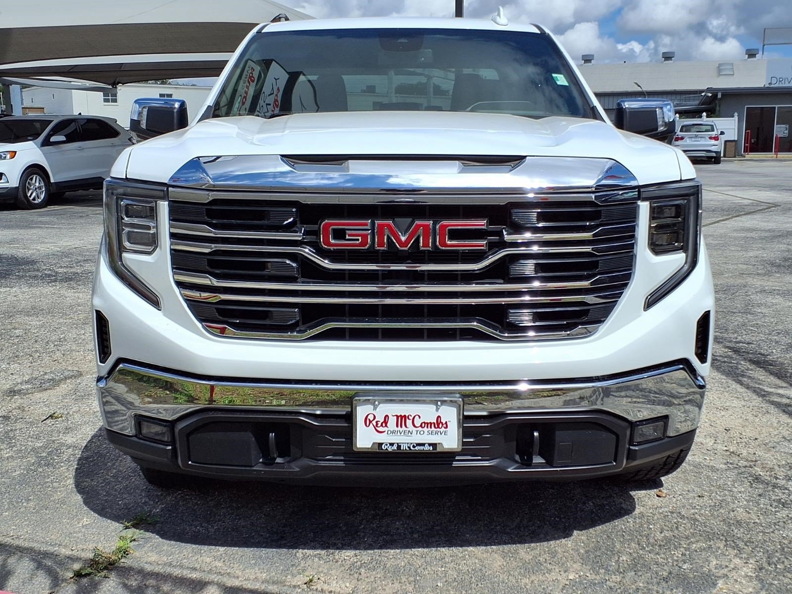Used 2025 GMC Sierra 1500 SLT AWD/4WD image 2