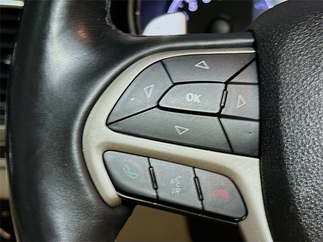 Used 2017 Jeep Grand Cherokee Limited image 27