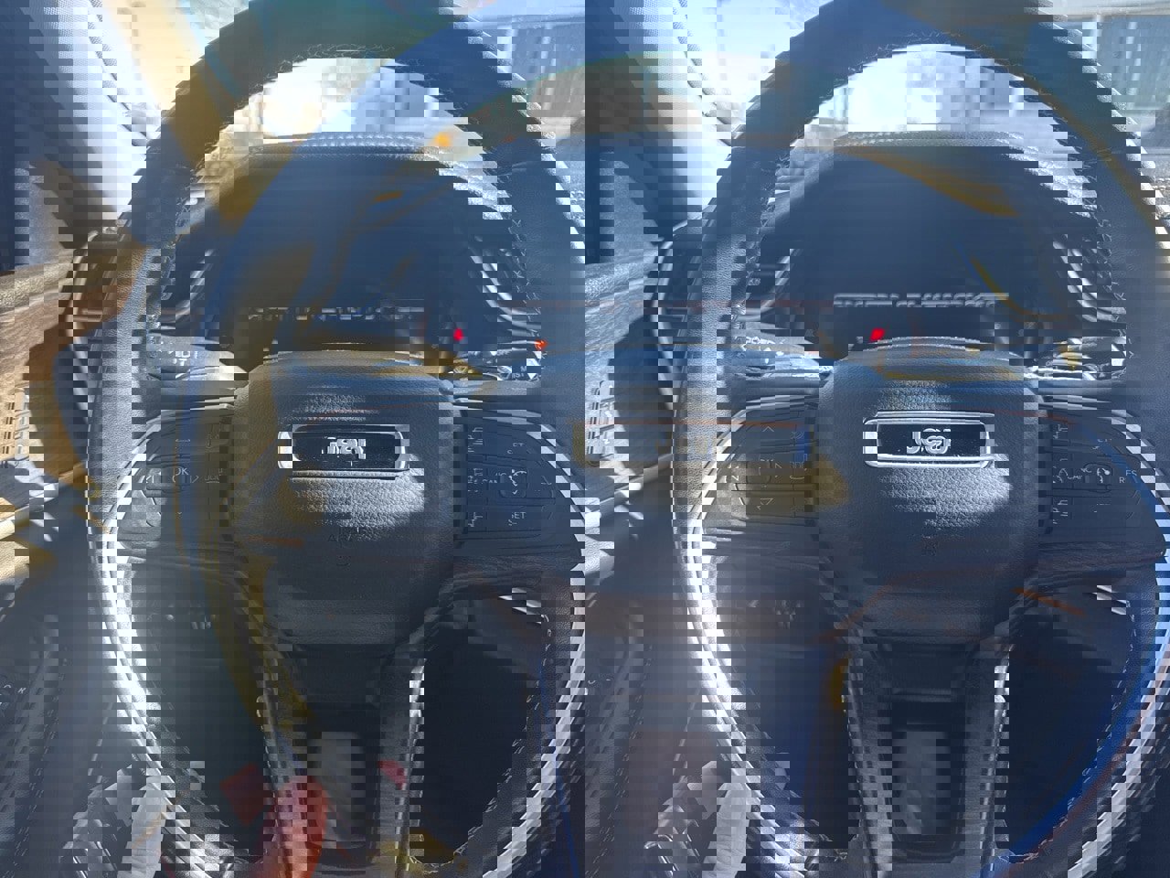 Used 2021 Jeep Grand Cherokee L Limited image 12