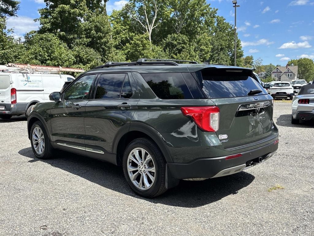 Certified 2023 Ford Explorer XLT w/ Equipment Group 202A AWD/4WD image 5