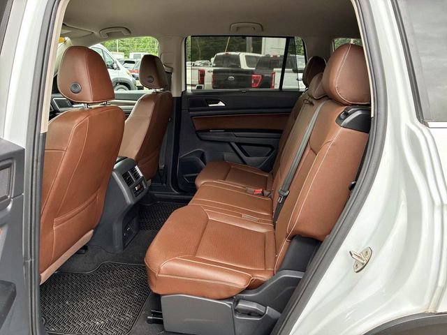 Used 2021 Volkswagen Atlas SE w/ Towing Package AWD/4WD image 16