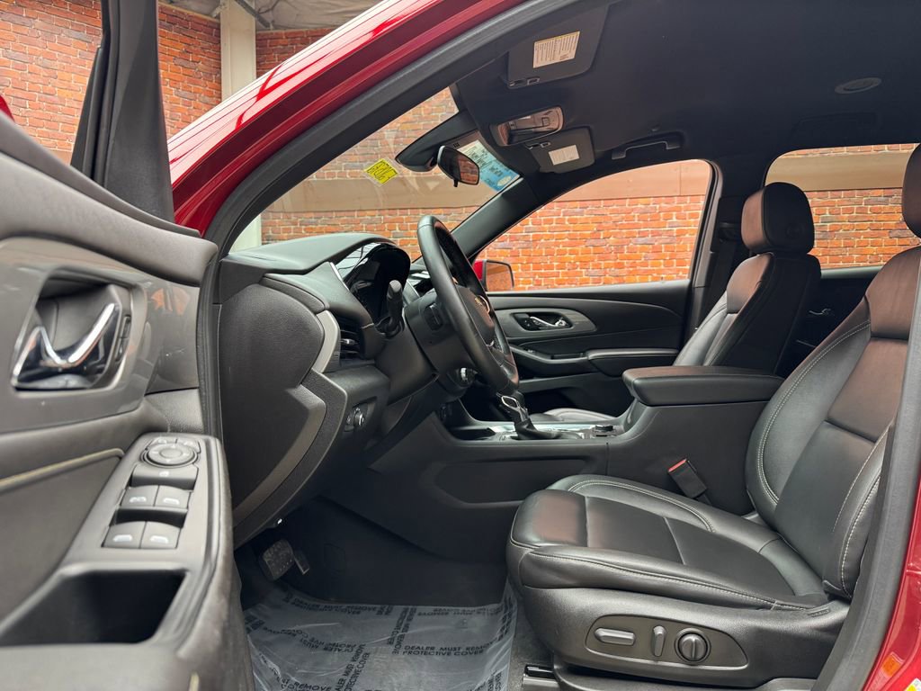 Used 2023 Chevrolet Traverse LT AWD/4WD image 22