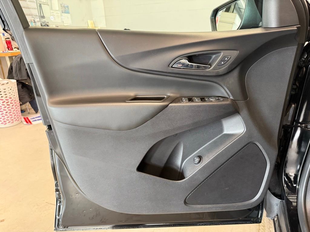 Used 2024 Chevrolet Equinox LT image 26