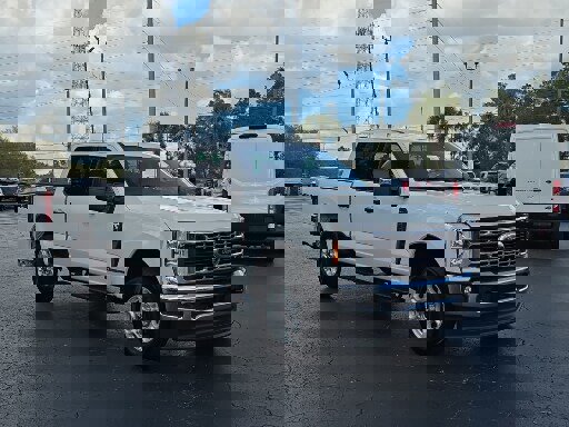 Certified 2025 Ford F250 XLT image 8