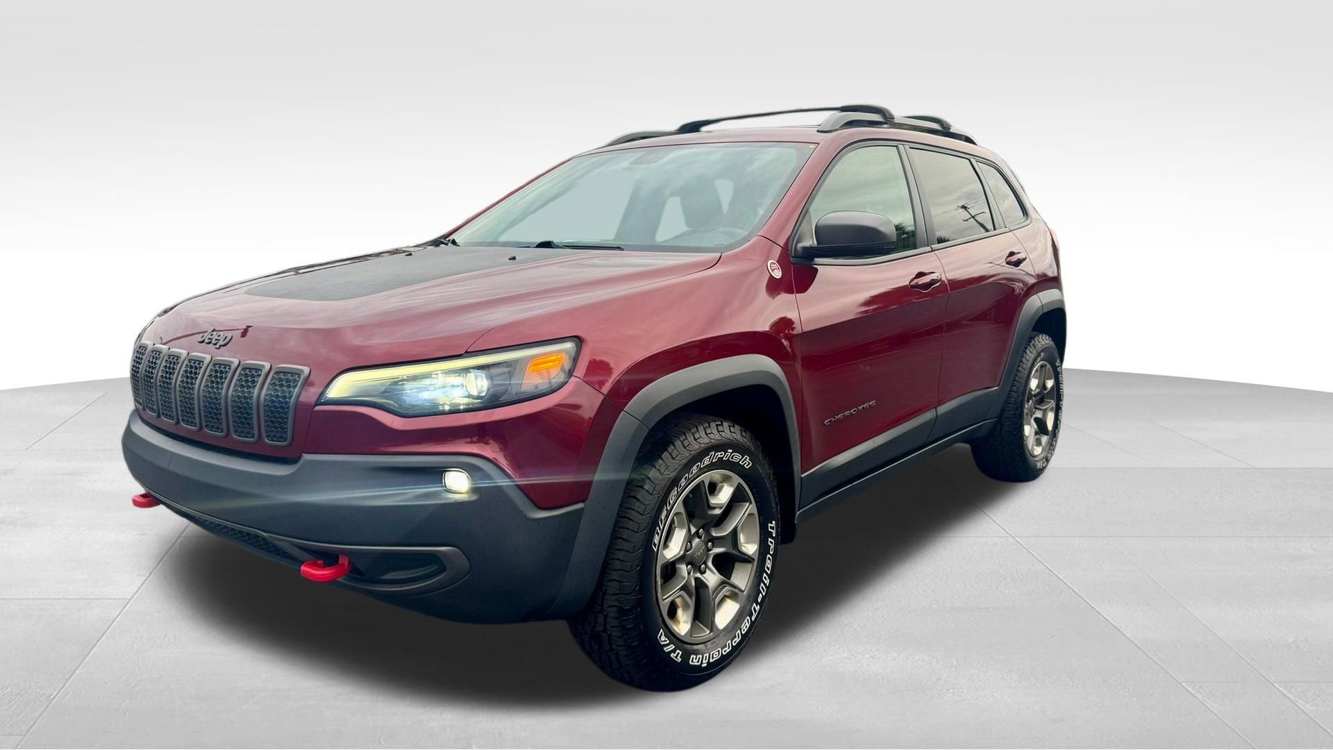 Used 2019 Jeep Cherokee Trailhawk w/ Cold Weather Group image 22