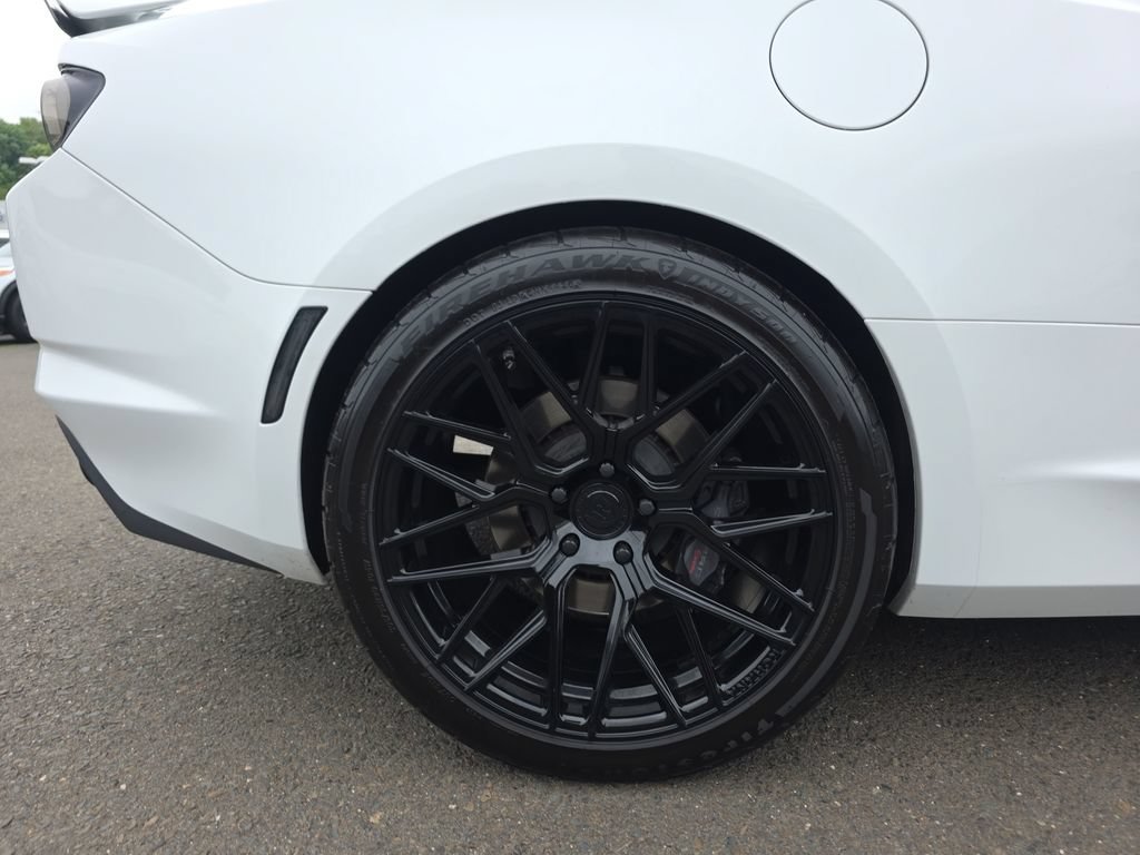 Used 2020 Chevrolet Camaro SS RWD image 11