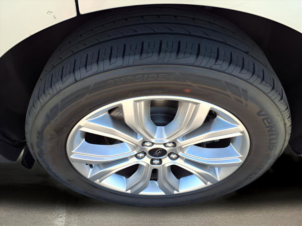 Certified 2024 Ford Edge Titanium image 24