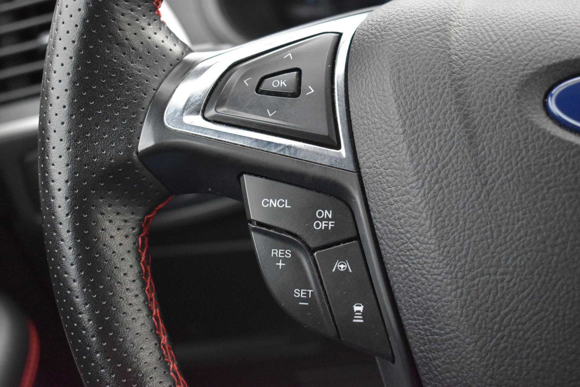 Certified 2022 Ford Edge ST-Line image 21