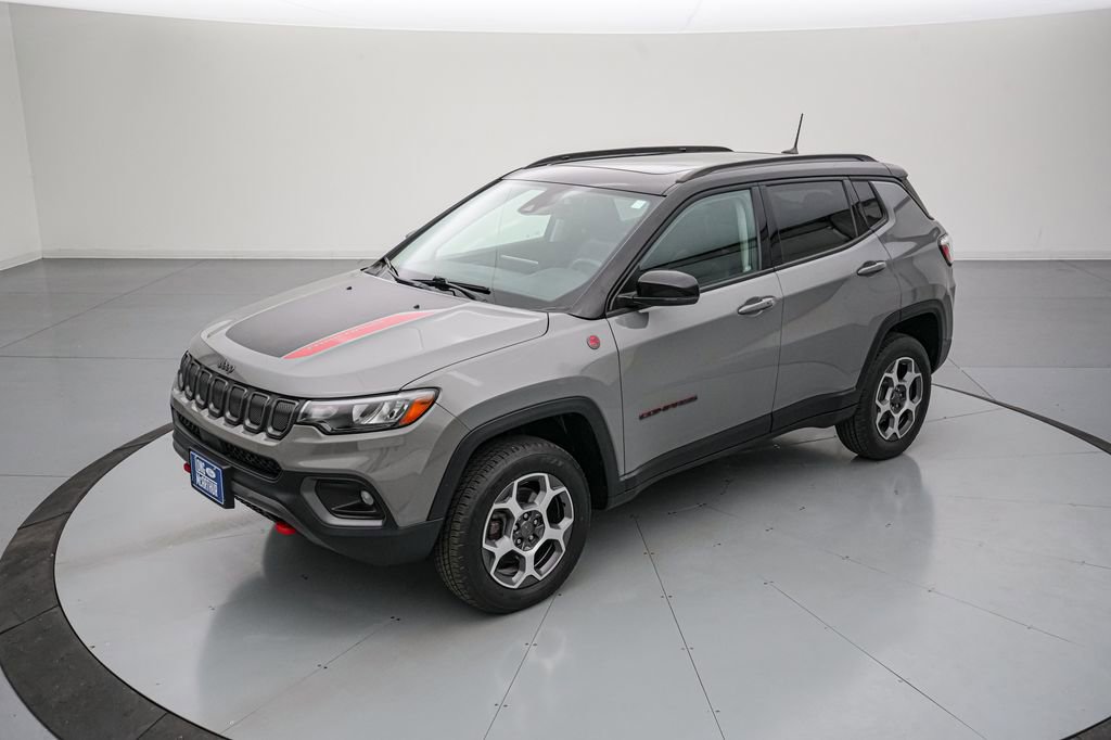 Used 2022 Jeep Compass Trailhawk w/ Sun and Sound Group AWD/4WD image 8