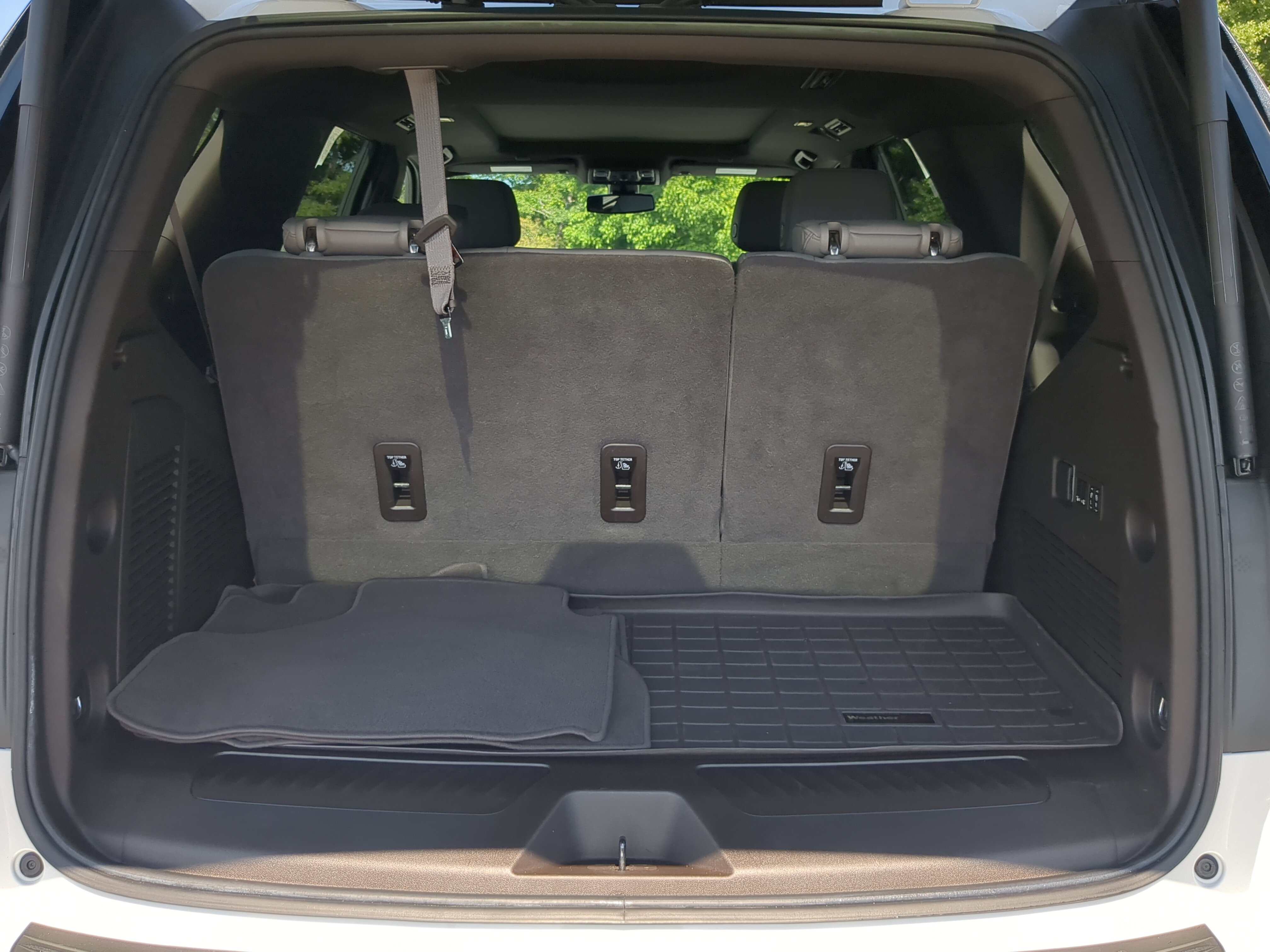 Used 2022 Chevrolet Tahoe LT w/ LT Signature Package RWD image 11
