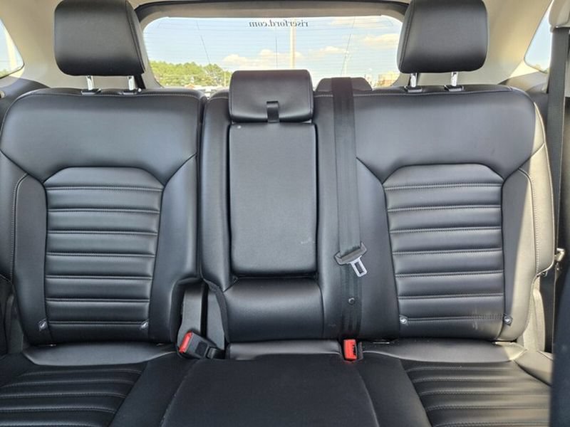 Certified 2024 Ford Edge SEL AWD/4WD image 12