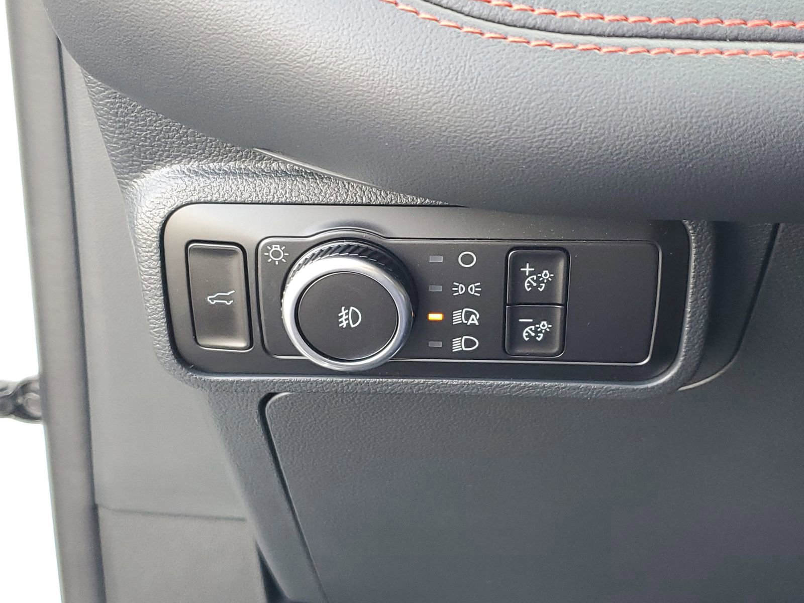 Certified 2025 Ford Explorer ST w/ Sun And Sound Package image 32